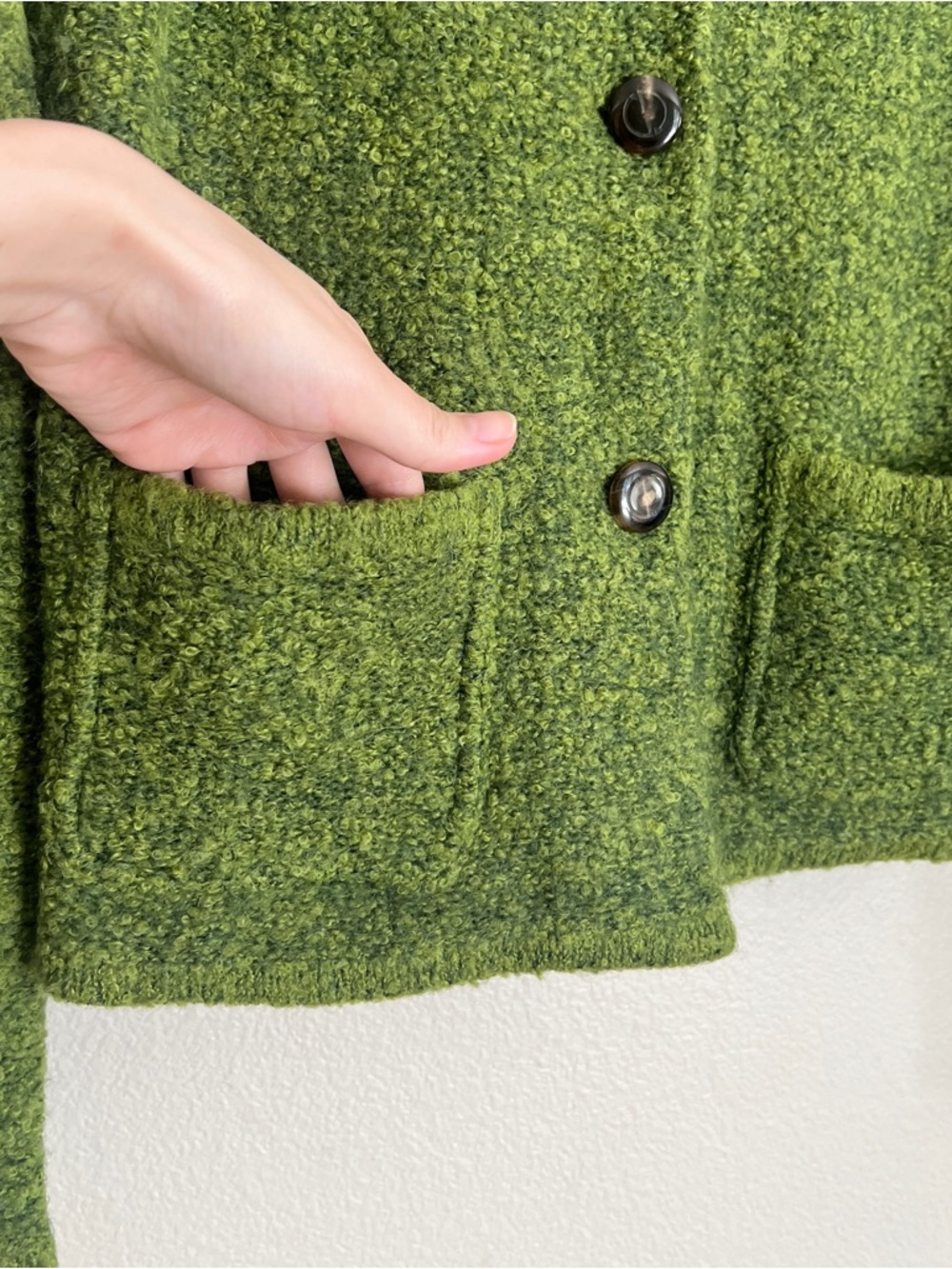 Vintage GUCCI by Tom Ford F/W 1995 Boucle Knit Collared Cardigan Jacket in Green - Picture 4 of 8